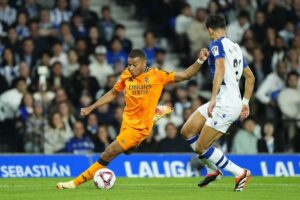 Real Madrid sẽ có chiến thắng nhọc nhằn trên sân Real Sociedad.